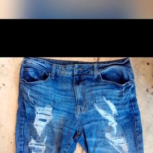 Men's size 40 distressed jean shorts